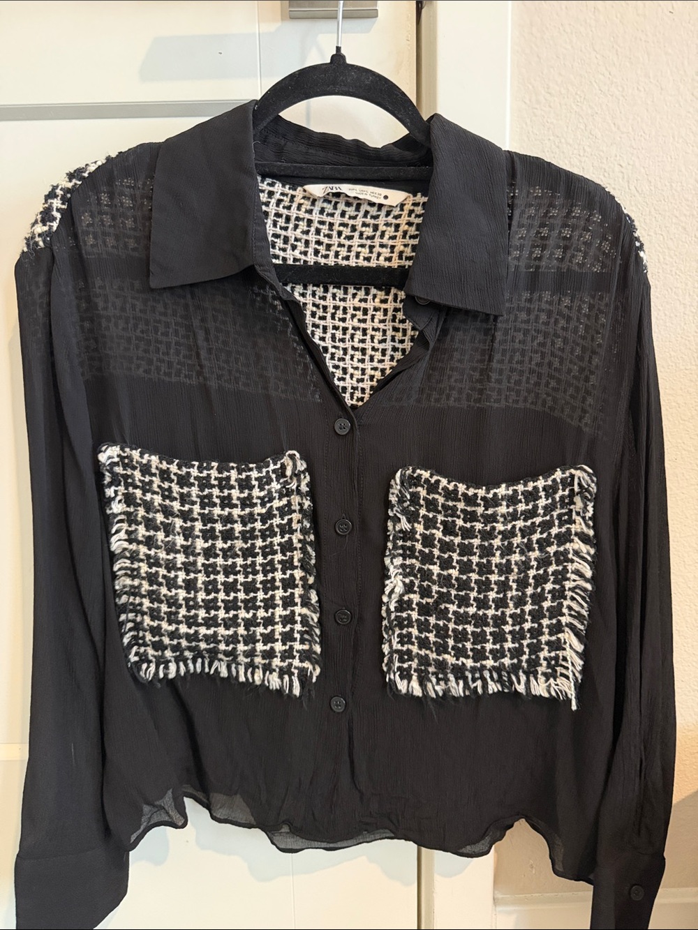Zara Black Button-Up Shirt with Black & White Tweed Pockets Size L